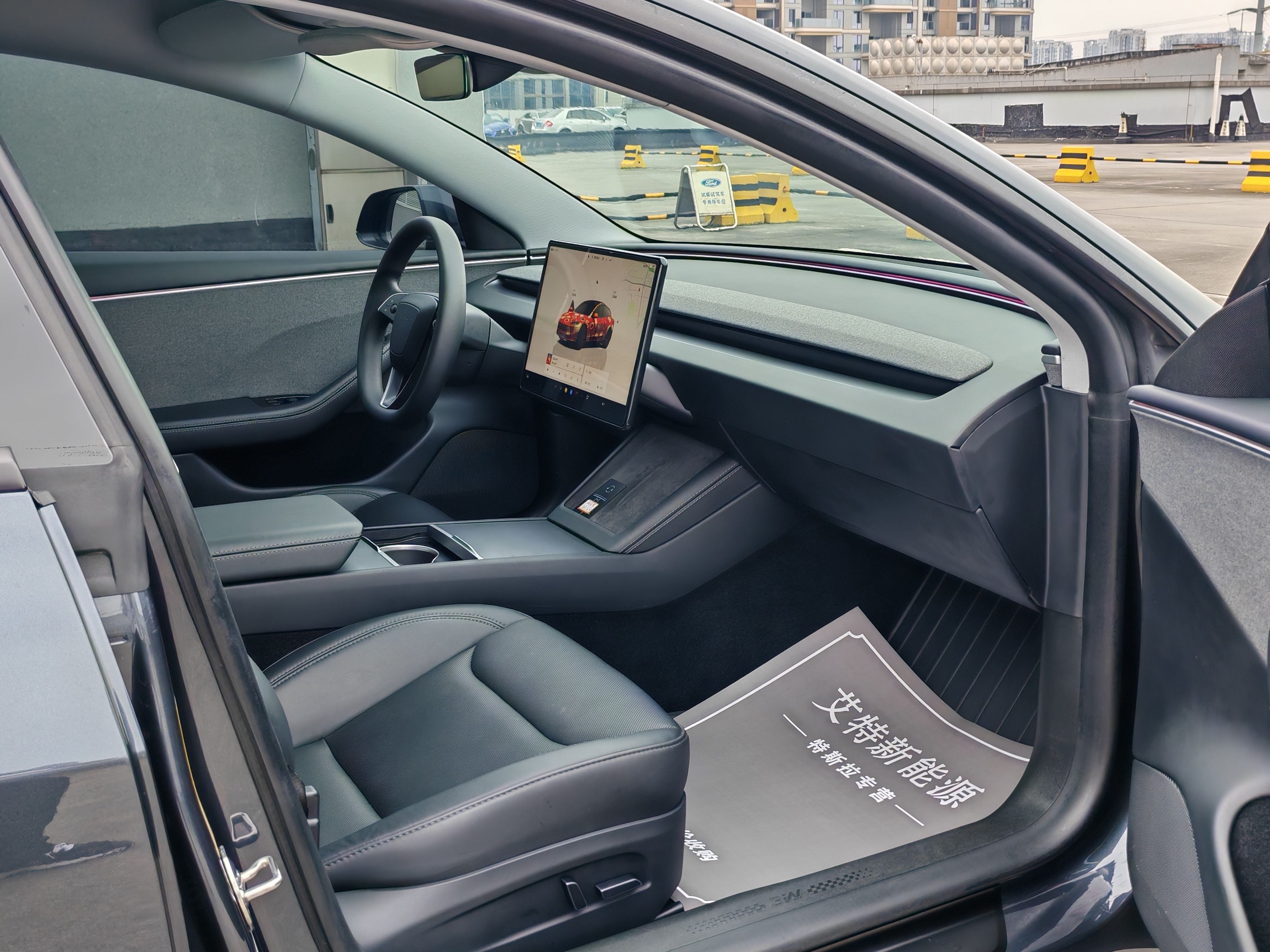 Tesla Model 3 2024 imagen de coche #6