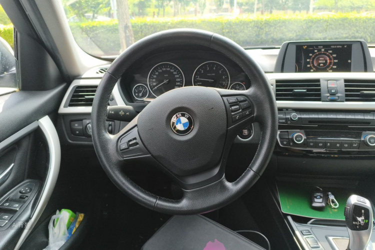 BMW 3 Series 2015 #12 BMW 3 Series 2015 car image #12