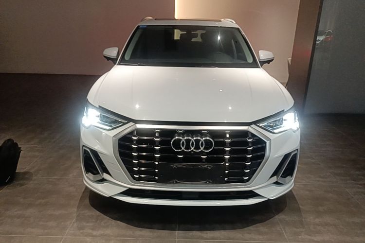 Audi Q3 2022 #3 Audi Q3 2022 car image #3