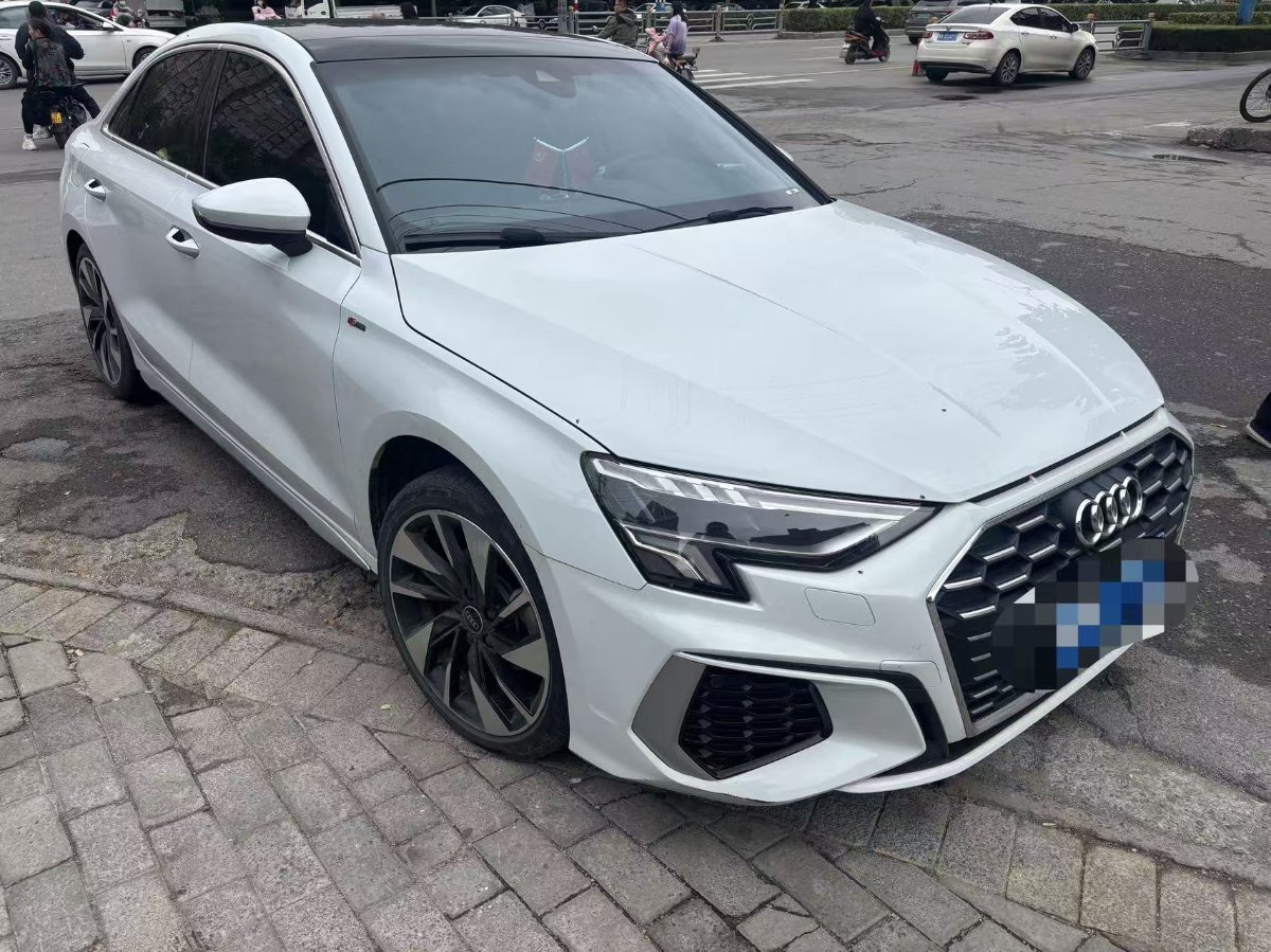 Audi A3 2025 immagine di auto 
