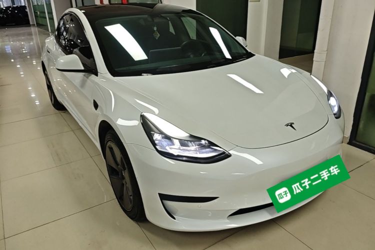 Tesla Model 3 2023 صورة سيارة #4