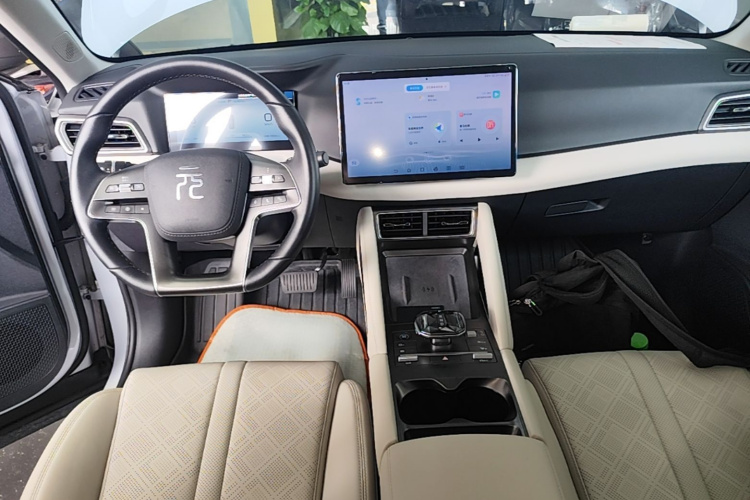BYD YuanUP 2024 #10 BYD YuanUP 2024 car image #10
