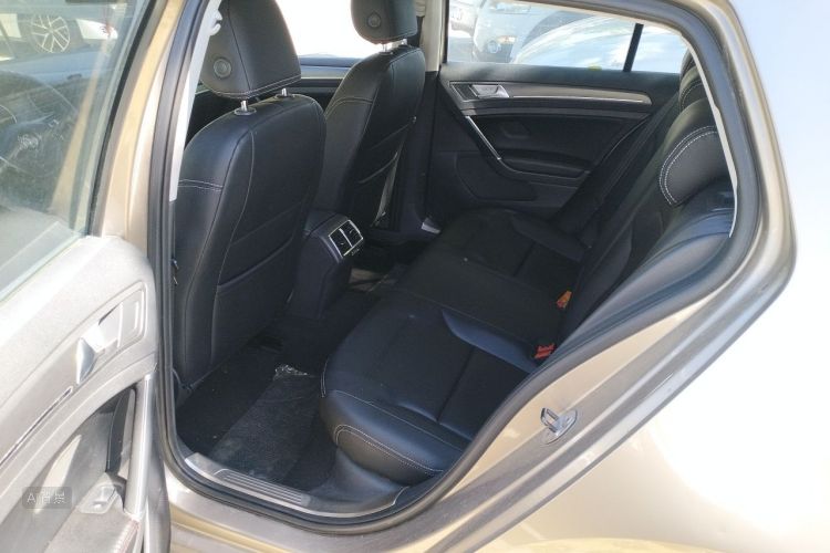 Volkswagen Golf 2014 car image #19