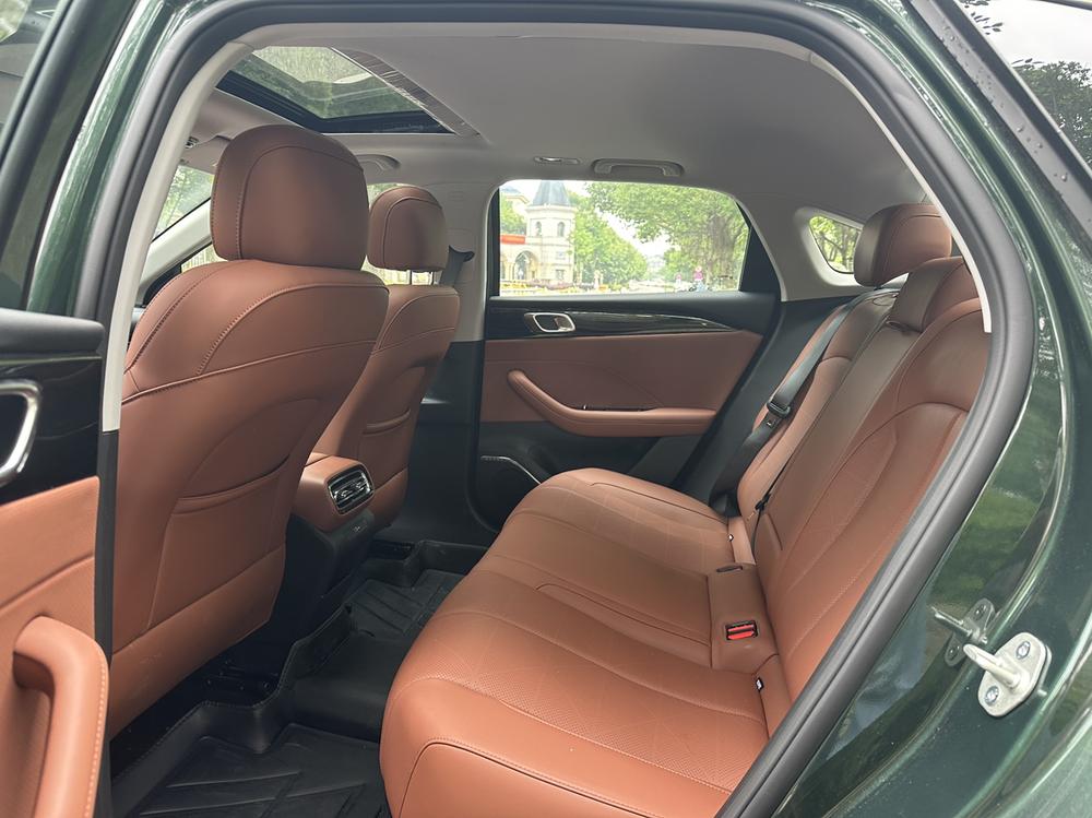 GEELY Emgrand 2025 car image #19