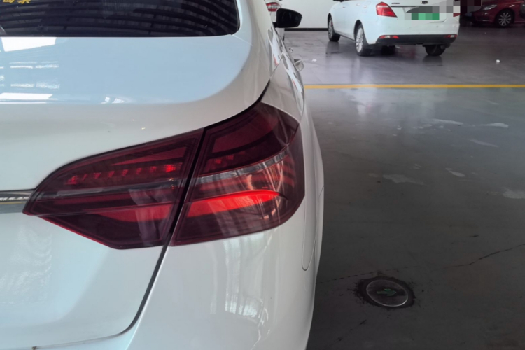 GEELY Emgrand 2018 car image #8