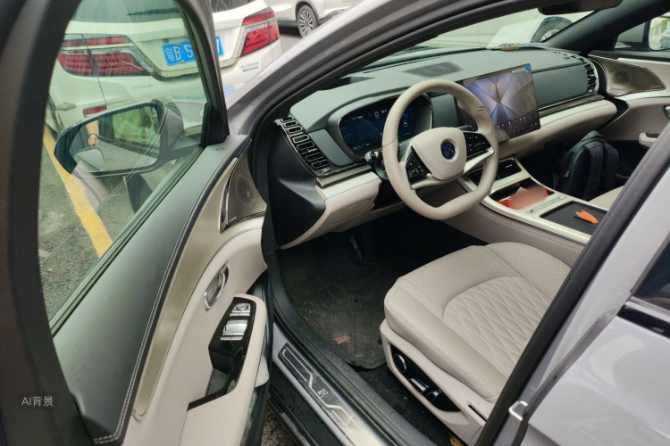 BYD Han 2025 car image #18
