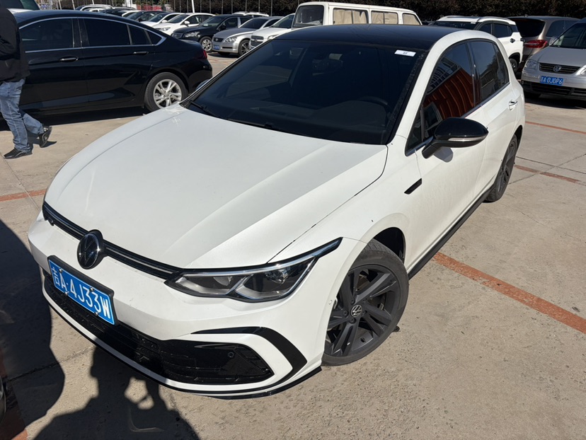 Volkswagen Golf 2023 car image 