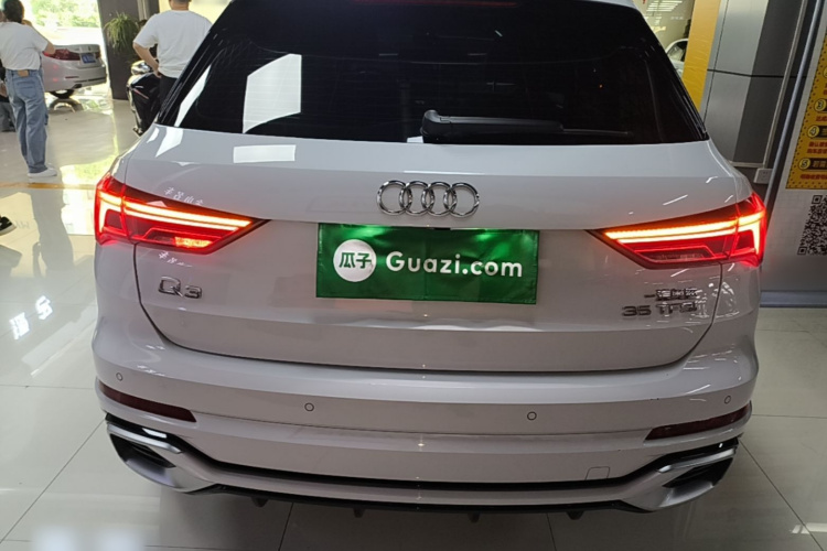 Audi Q3 2024 car image #6