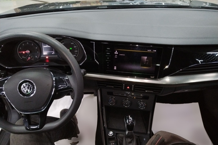 Volkswagen Passat 2024 car image #10