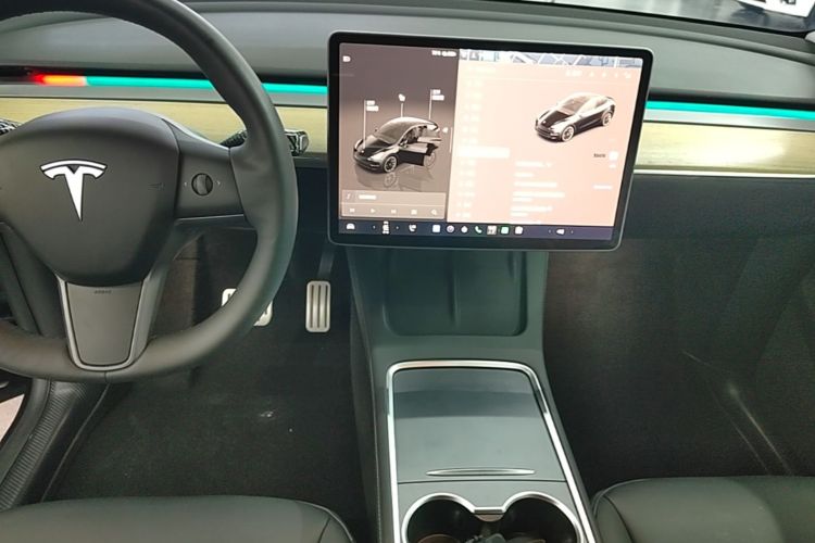 Tesla Model Y 2023 car image #13