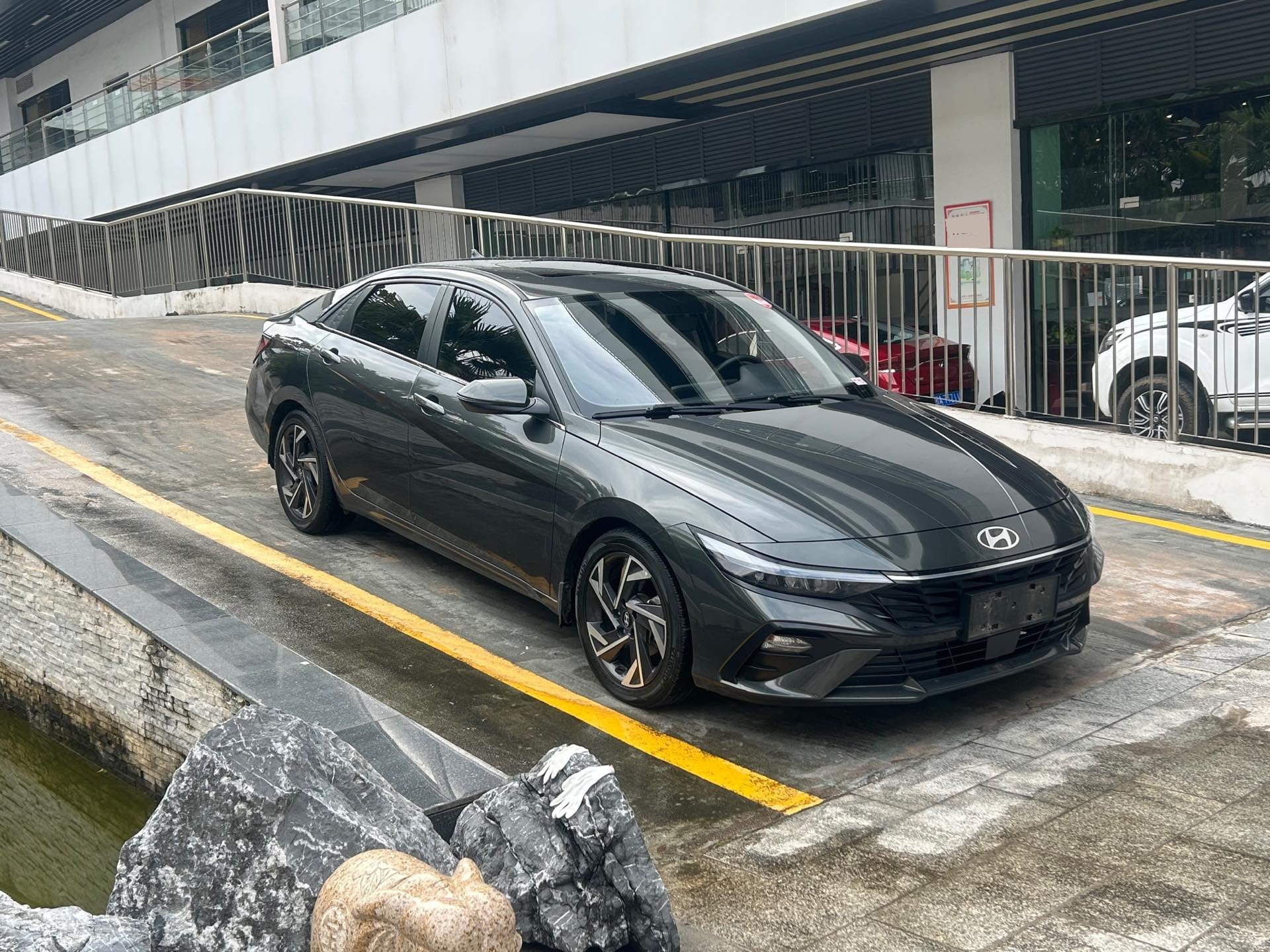 Hyundai Elantra 2023 car image #5