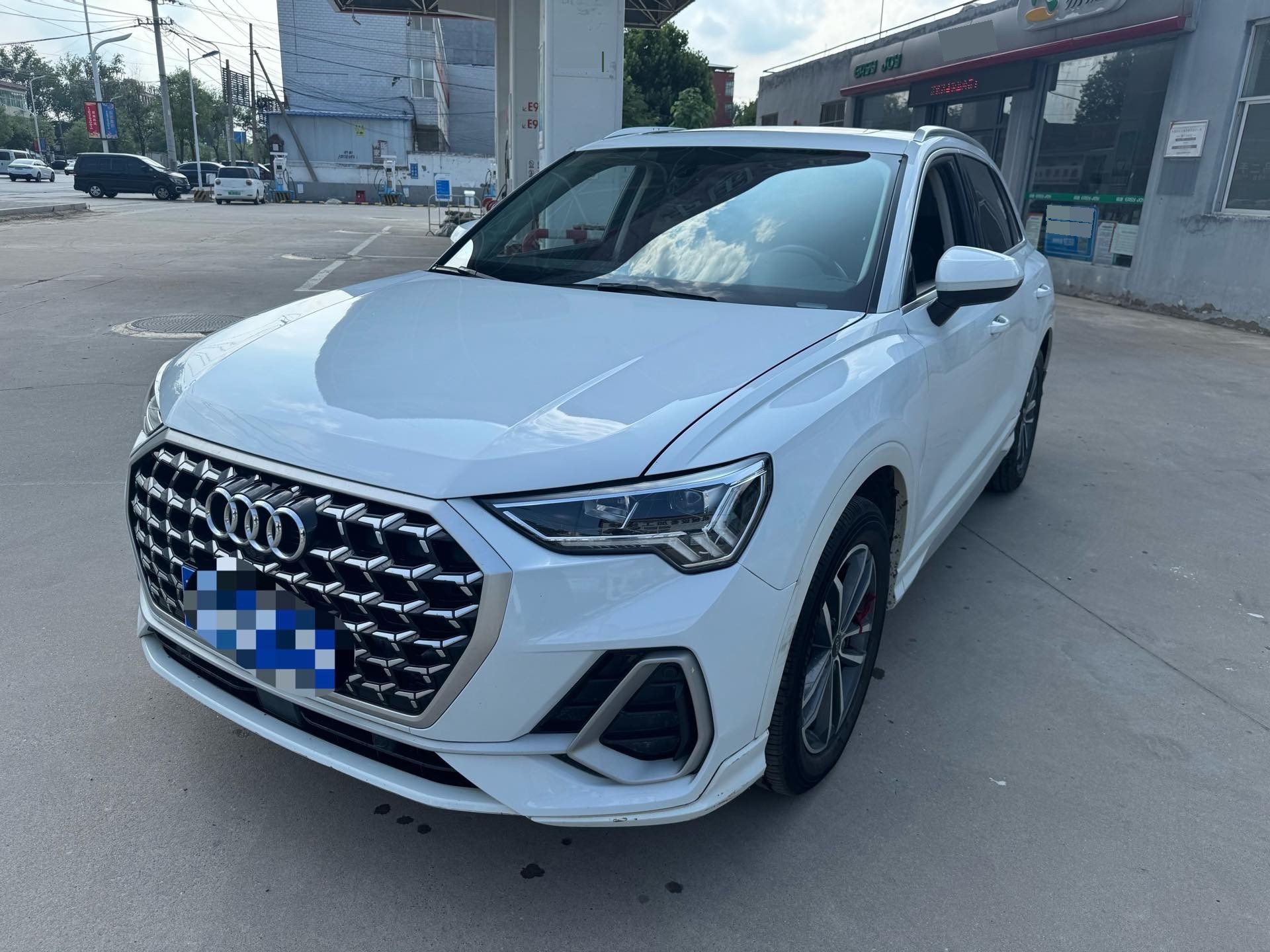 Audi Q3 2022 Audi Q3 2022 car image