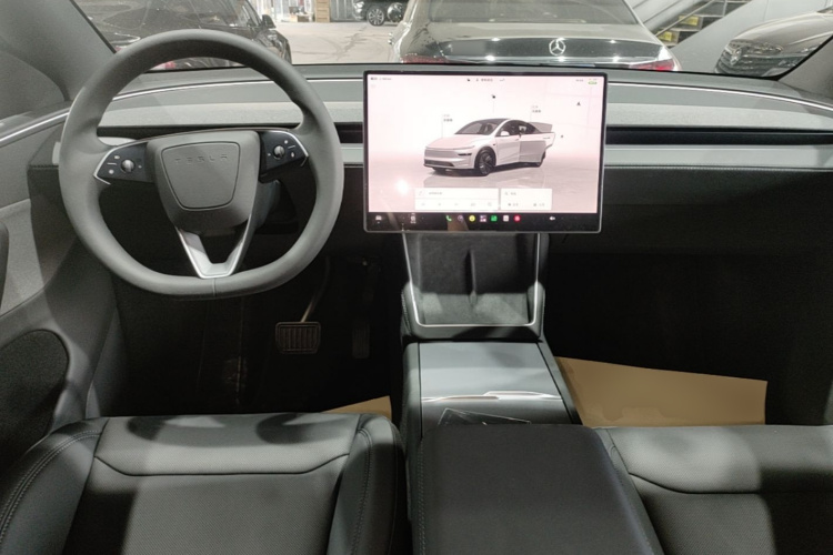 Tesla Model Y 2026 car image #10
