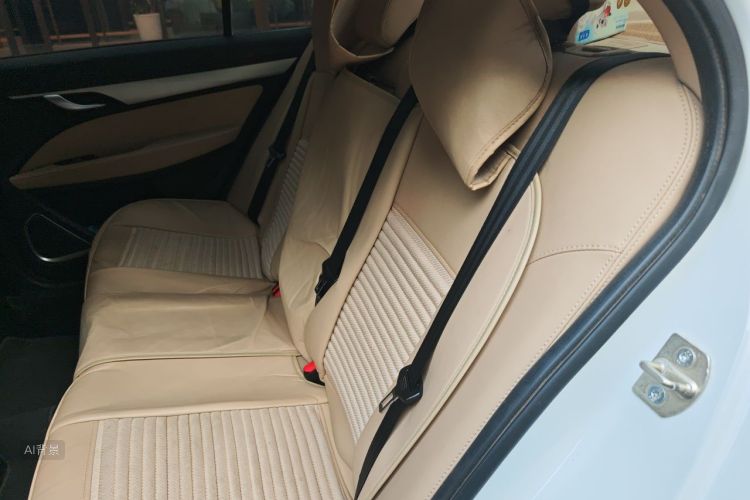 GEELY Emgrand 2019 #19 GEELY Emgrand 2019 car image #19