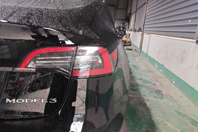 Tesla Model 3 2023 car image #8