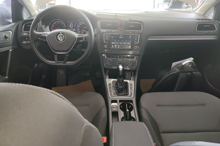 Volkswagen Golf 2017 изображение автомобиля #10