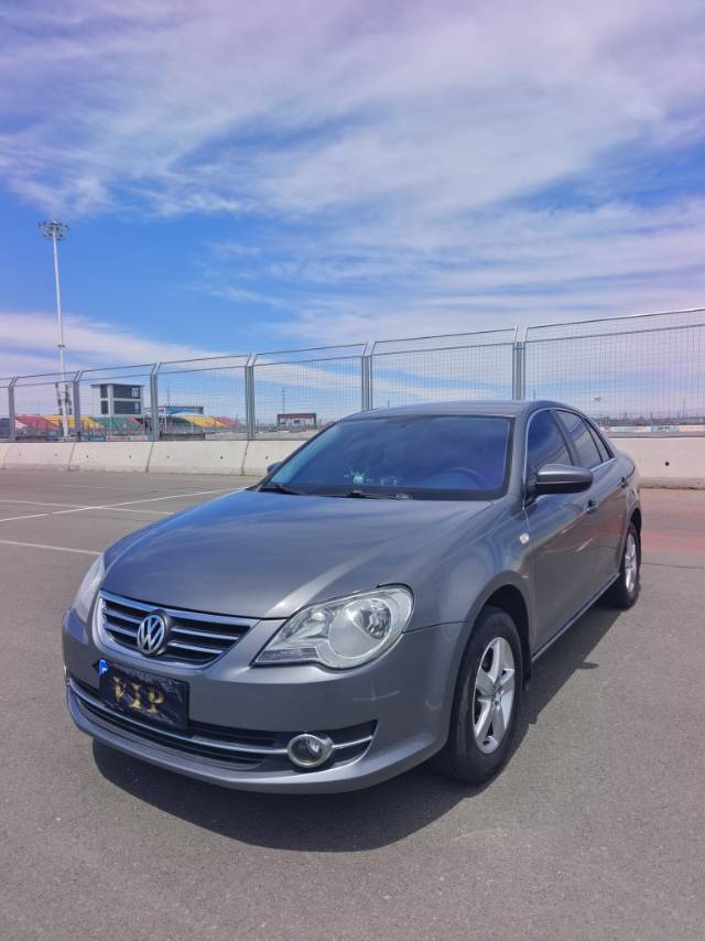 Volkswagen Bora 2012 car image #2