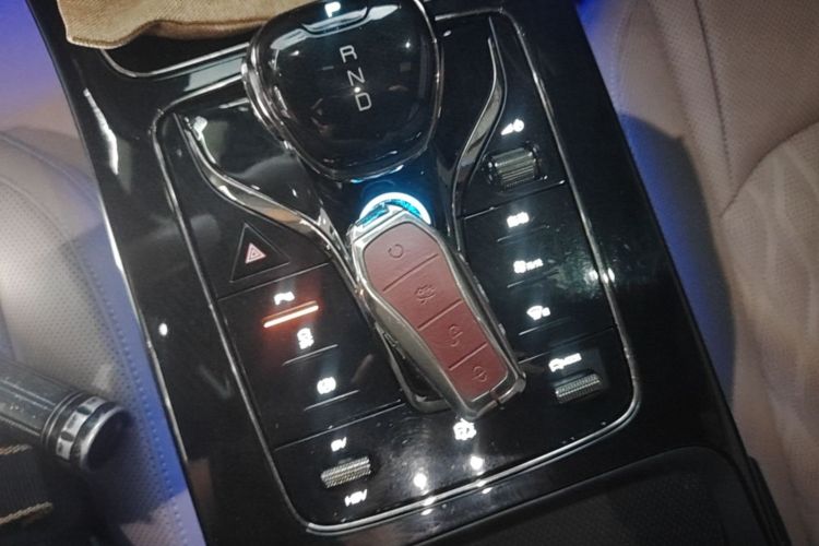 BYD Han 2024 car image #14