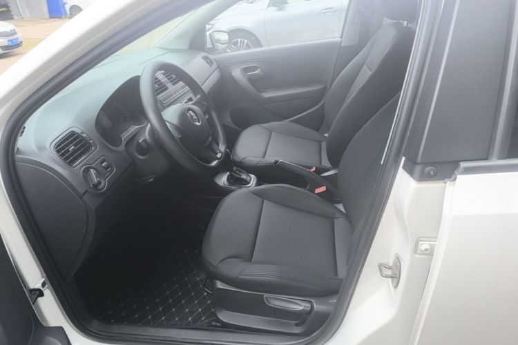Volkswagen Polo 2016 #15 Volkswagen Polo 2016 car image #15