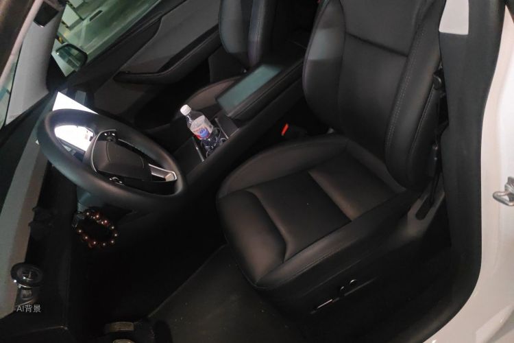 Tesla Model Y 2025 #17 Tesla Model Y 2025 car image #17