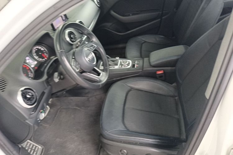 Audi A3 2018 car image #15