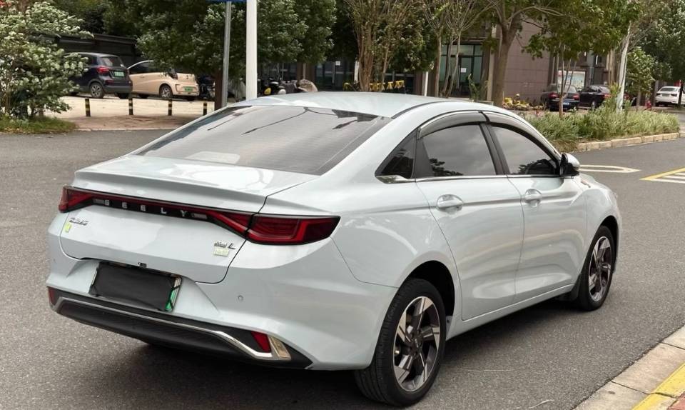 GEELY Emgrand L HiP 2023 car image #4