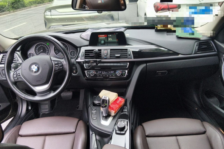 BMW 3 Series 2018 #7 BMW 3 Series 2018 car image #7