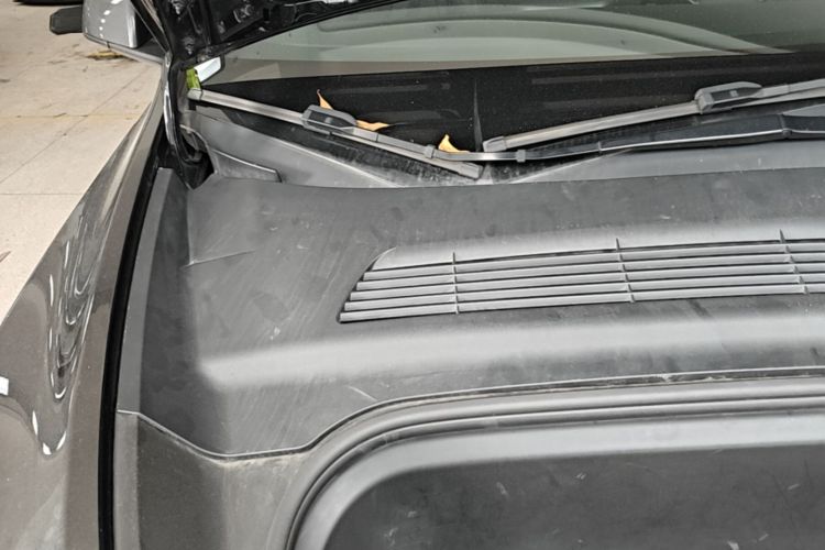 Tesla Model Y 2021 car image #23