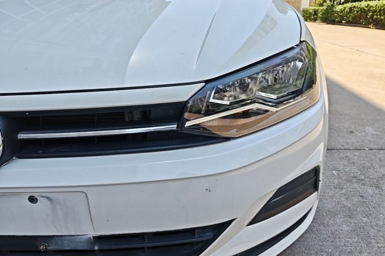 Volkswagen Polo 2020 car image #23