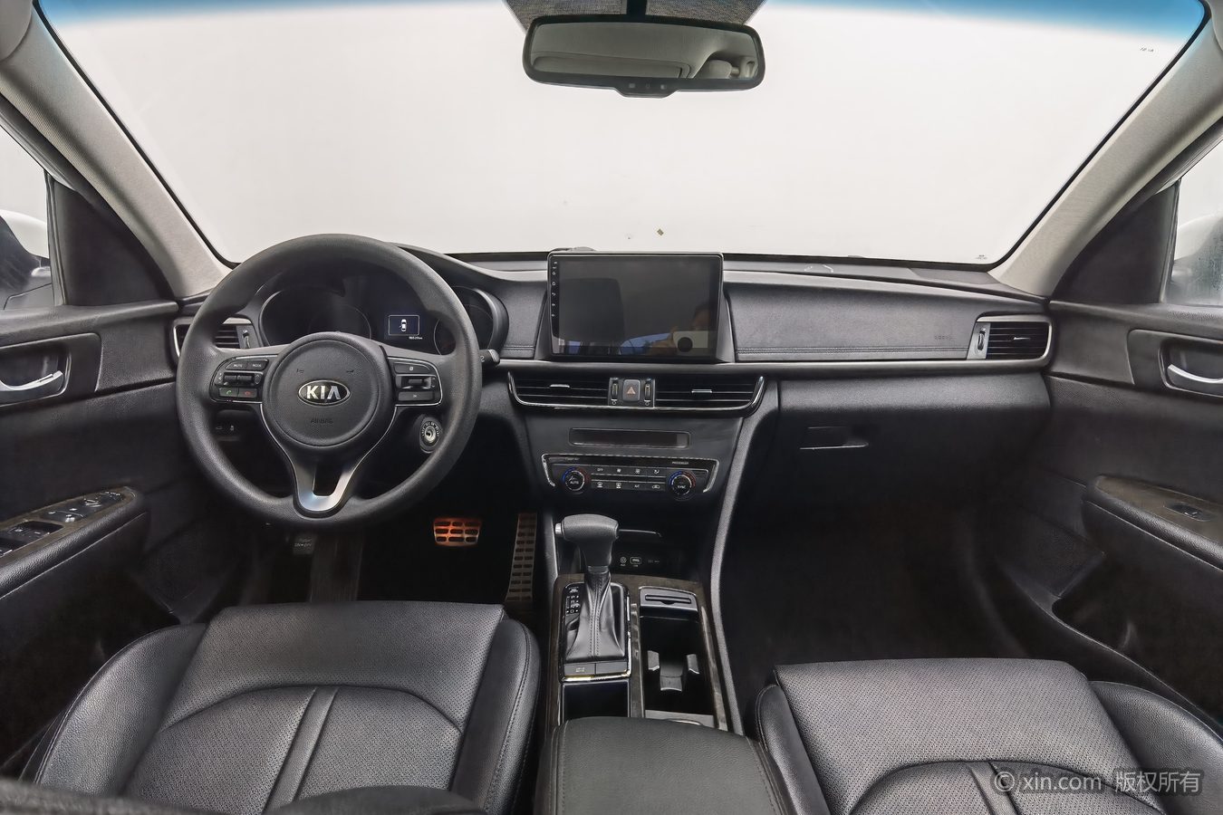 Kia K5 2016 car image #12