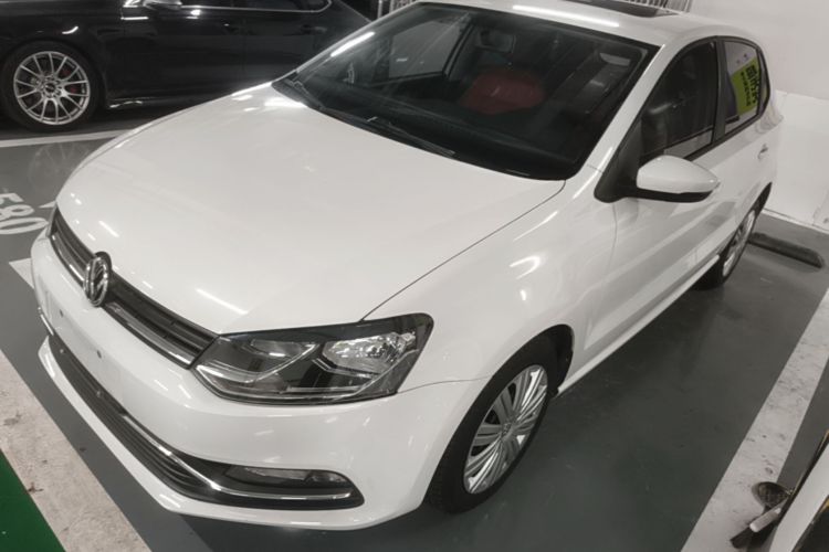 Volkswagen Polo 2018 car image #2