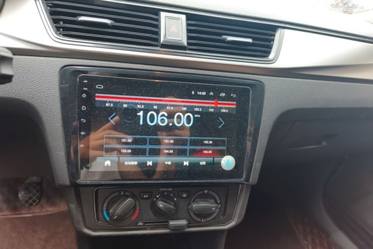 Skoda Rapid 2020 car image #13