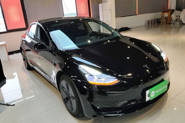 Tesla Model 3 2022 car image #6