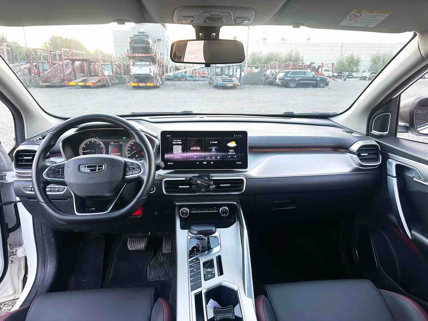 GEELY Coolray 2023 #7 GEELY Coolray 2023 صورة سيارة #7