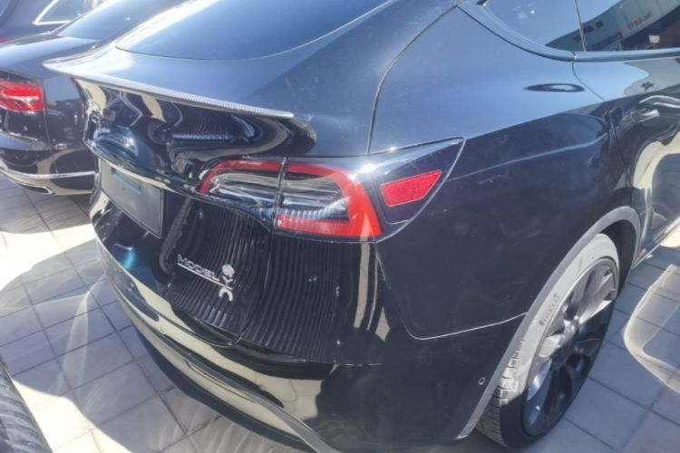 Tesla Model Y 2022 #8 Tesla Model Y 2022 car image #8