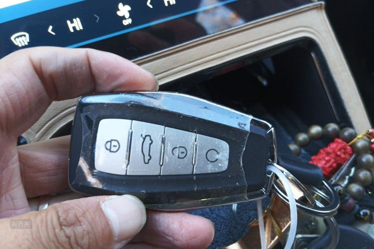 GEELY Boyue L 2023 car image #10