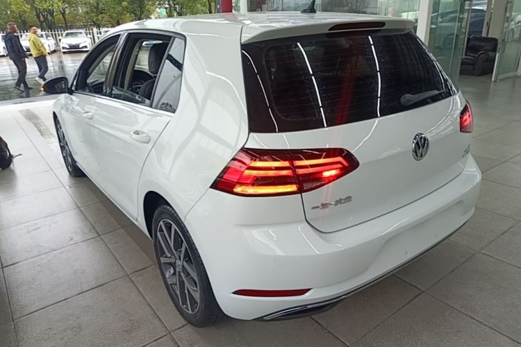 Volkswagen Golf 2020 #7 Volkswagen Golf 2020 car image #7