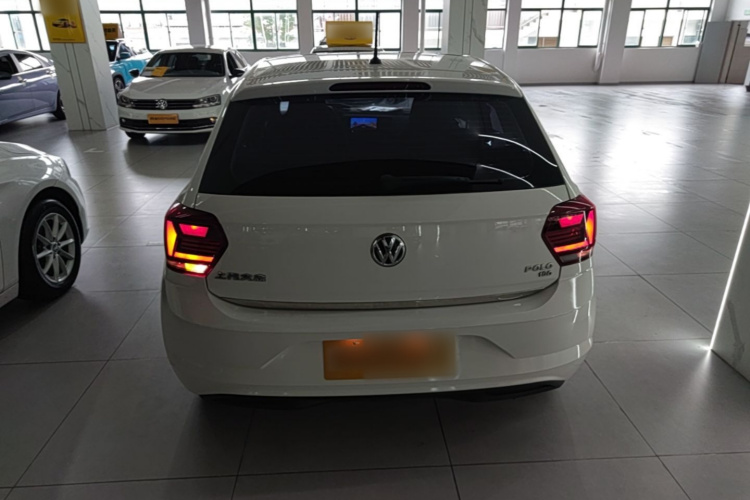 Volkswagen Polo 2020 car image #4