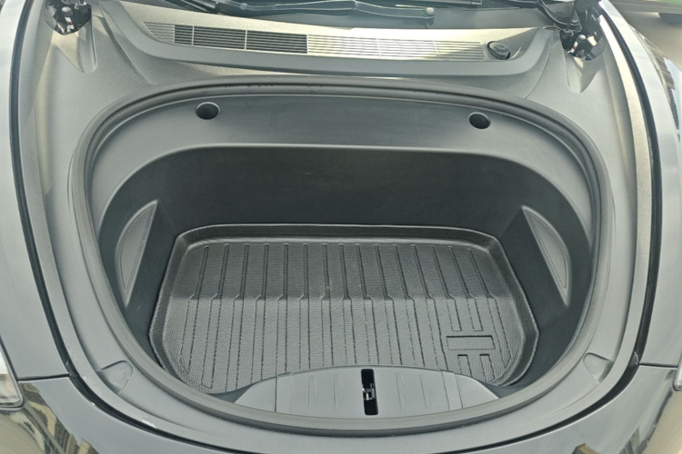 Tesla Model 3 2022 car image #20