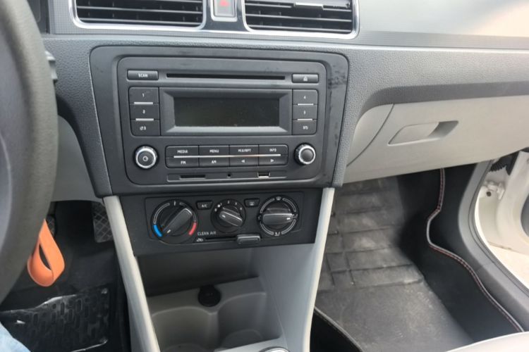 2016 immagine di auto #13