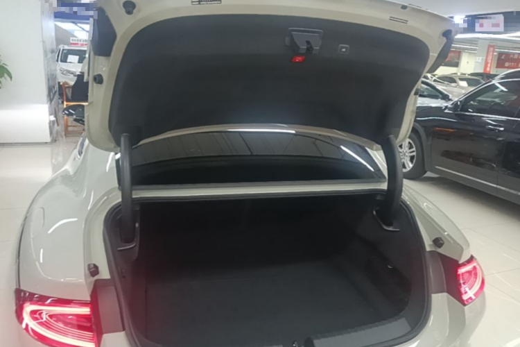 MI SU7 2025 car image #19