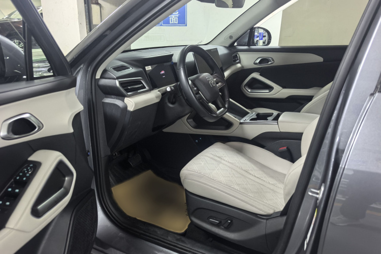 BYD YuanUP 2025 car image #11