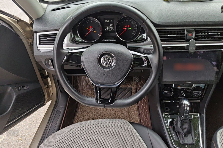 Volkswagen Bora 2016 #12 Volkswagen Bora 2016 car image #12