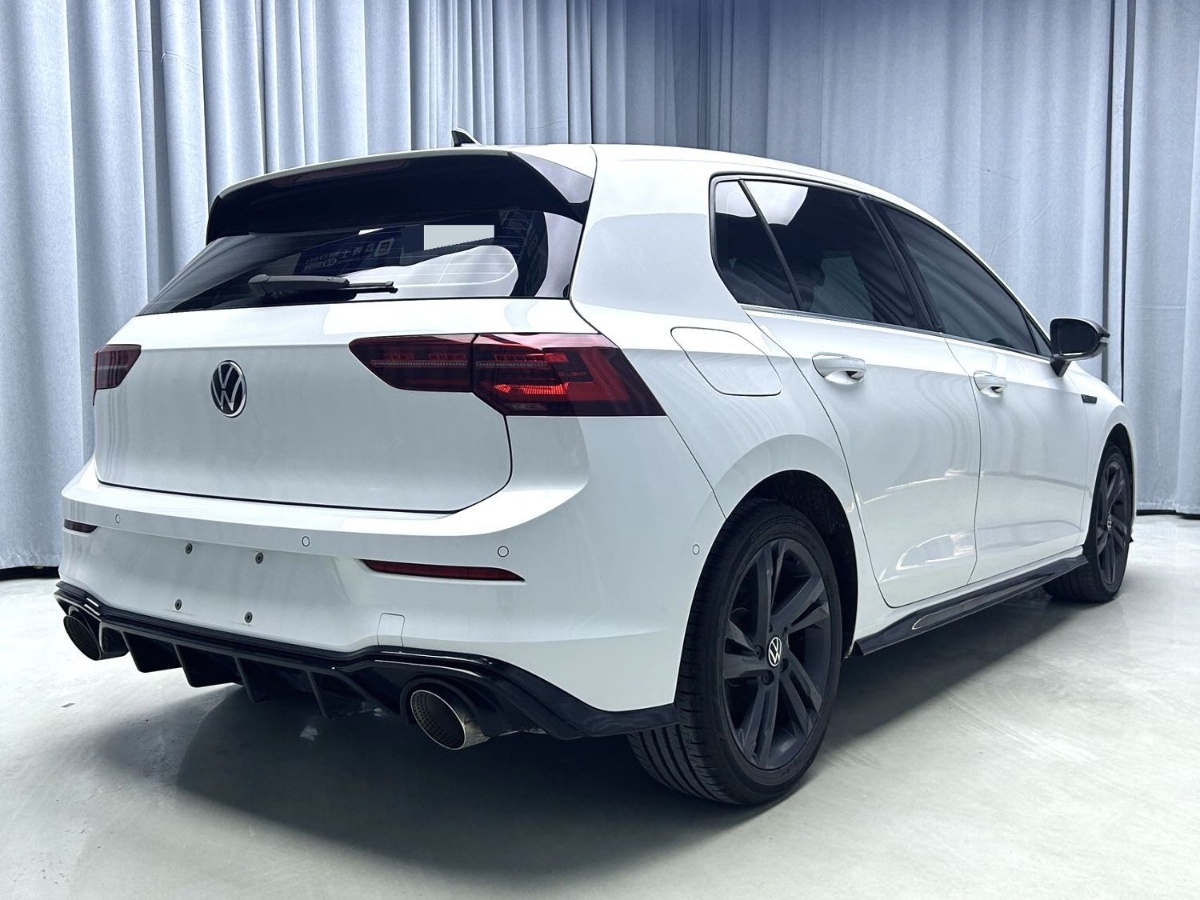 Volkswagen Golf 2022 car image #4