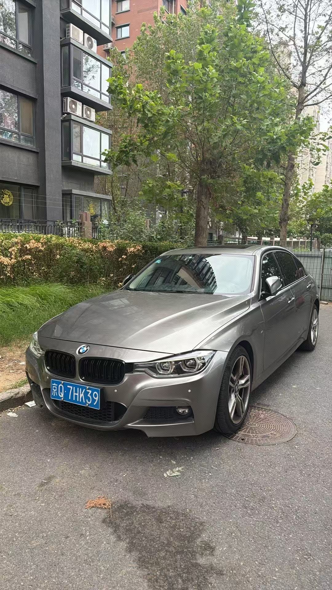 2019 immagine di auto 