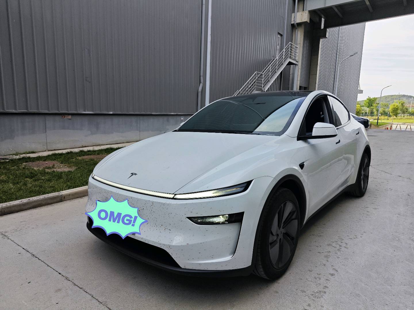 Tesla Model Y 2025 #2 Tesla Model Y 2025 car image #2