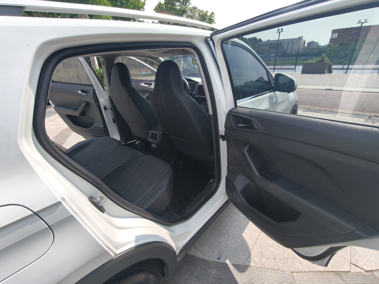 Volkswagen T-Cross 2023 #9 Volkswagen T-Cross 2023 car image #9