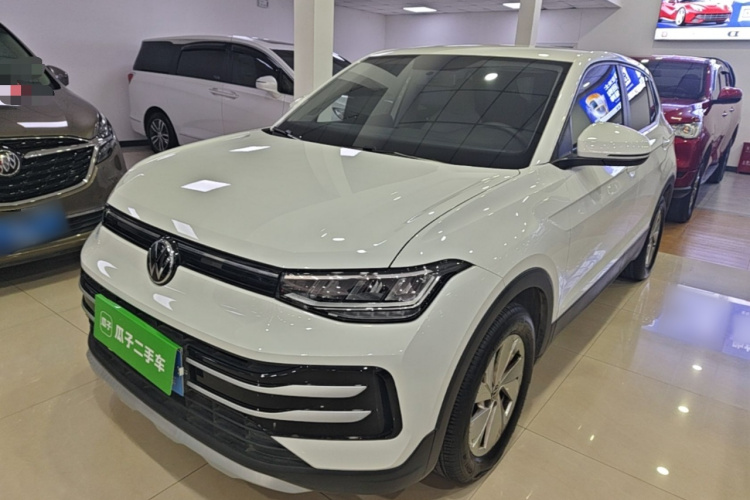 Volkswagen Tharu 2025 car image #2