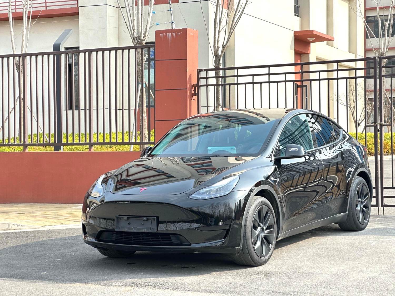 Tesla Model Y 2023 Tesla Model Y 2023 car image