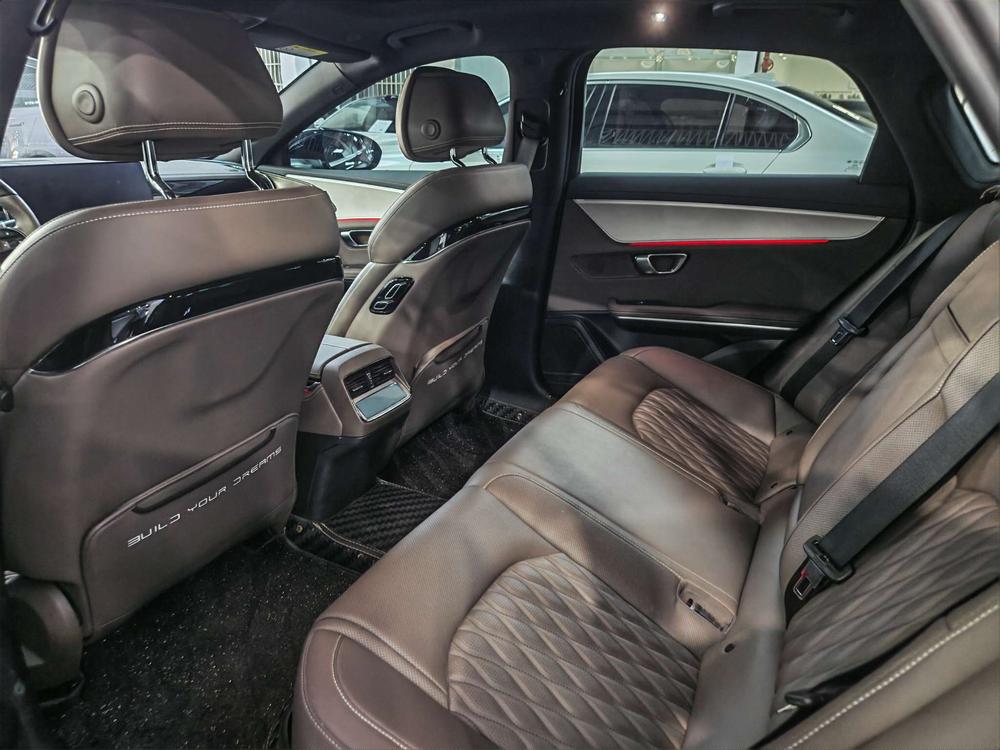 BYD Han 2025 immagine di auto #10